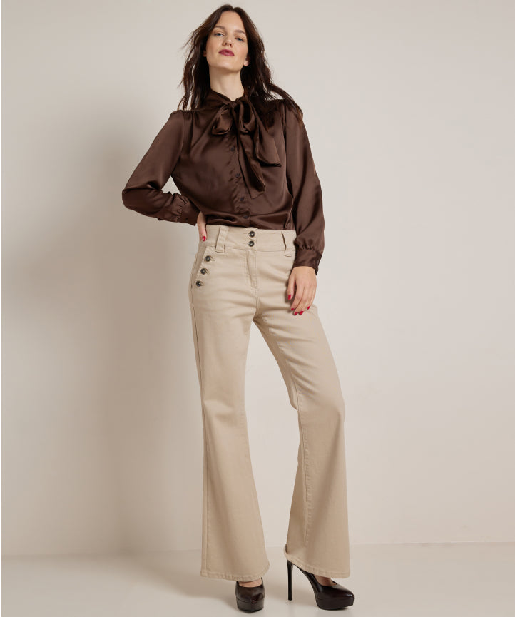 Bluse mit Schleifenkragen